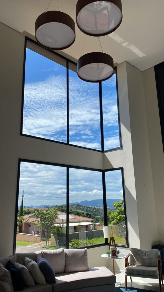 ESQUADRIA DE ALUMÍNIO
